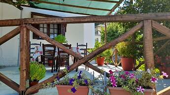 Giota s Garden House