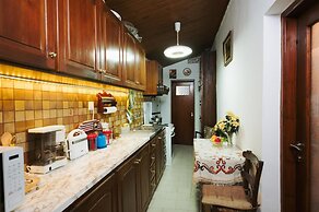 Giota s Garden House