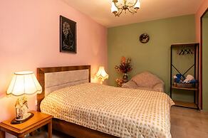 Giota s Garden House