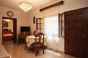 Giota s Garden House