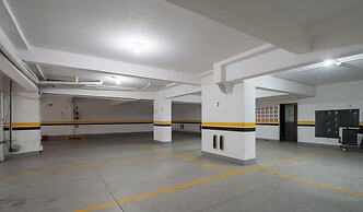 EAC Apto 2min praia Balneário Camboriú