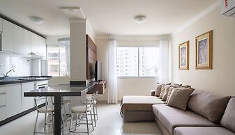 EAC Apto 2min praia Balneário Camboriú