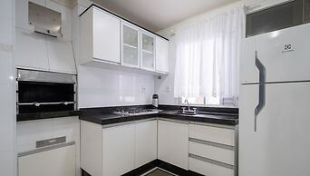 EAC Apto 2min praia Balneário Camboriú