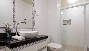 EAC Apto 2min praia Balneário Camboriú