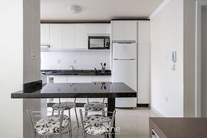 EAC Apto 2min praia Balneário Camboriú