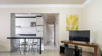 EAC Apto 2min praia Balneário Camboriú