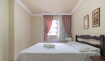 EAC Apto 2min praia Balneário Camboriú