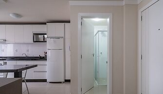 EAC Apto 2min praia Balneário Camboriú