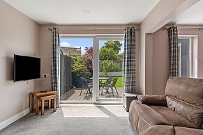 Roslen - Lovely Bungalow Near Beach and Village