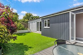 Roslen - Lovely Bungalow Near Beach and Village