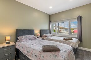 Roslen - Lovely Bungalow Near Beach and Village