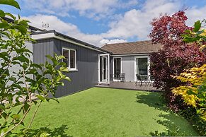 Roslen - Lovely Bungalow Near Beach and Village