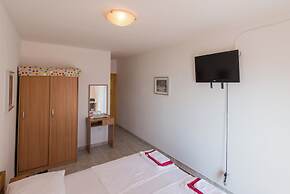 B&B Pero near sea with hot tub access