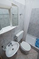 B&B Pero near sea with hot tub access