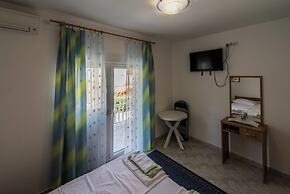 B&B Pero near sea with hot tub access