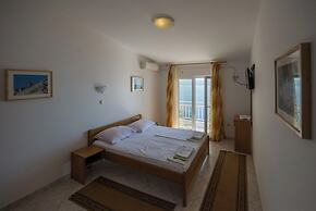 B&B Pero near sea with hot tub access