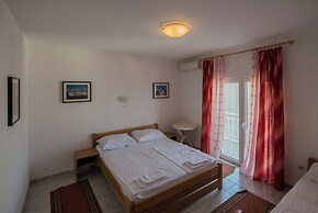 B&B Pero near sea with hot tub access