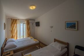 B&B Pero near sea with hot tub access