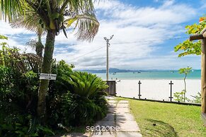 JBM Apto pé na areia com vista mar