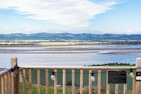 Seaview Cabin Sleeps 2 -hot Tub - Parking