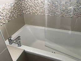 Glendale Close Homely House in Nottingham