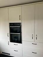 Glendale Close Homely House in Nottingham