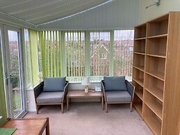 Glendale Close Homely House in Nottingham