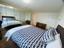 Glendale Close Homely House in Nottingham