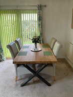 Glendale Close Homely House in Nottingham