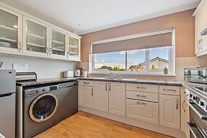 Sea Charm - Cosy Bungalow Near Beach and Village