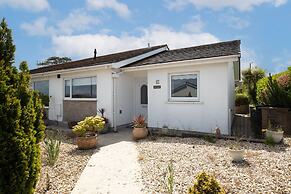 Sea Charm - Cosy Bungalow Near Beach and Village