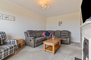 Sea Charm - Cosy Bungalow Near Beach and Village