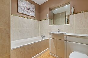 Sea Charm - Cosy Bungalow Near Beach and Village