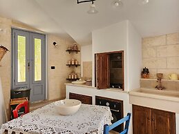 Donna Amelia in Selva di Fasano