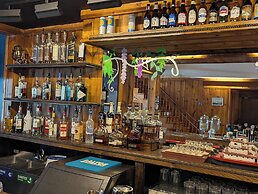 Riverboat Inn and Suites