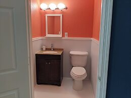 Riverboat Inn and Suites