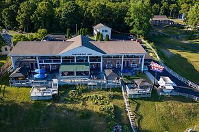 Riverboat Inn and Suites
