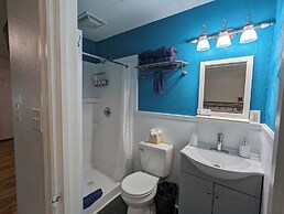 Riverboat Inn and Suites