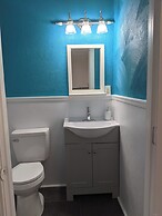 Riverboat Inn and Suites