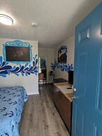 Riverboat Inn and Suites