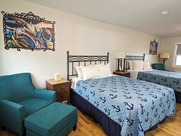 Riverboat Inn and Suites