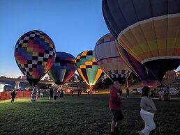 Riverboat Inn and Suites