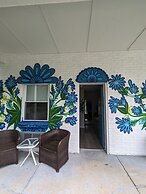 Riverboat Inn and Suites