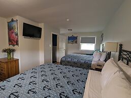 Riverboat Inn and Suites