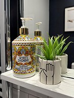 Apricot House- Cozy 2 Bedroom House in Birmingham