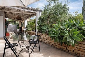 Villa Cardia a Cala Bianca