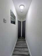 5 Bed Family Home Greater London, Free Parking