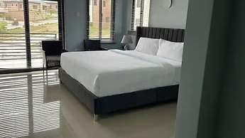 Luxurious Modern home Ocho Rios CC