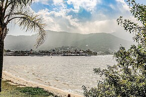 SDR Aptos de frente para Lagoa Conceição