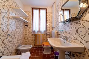 Mulberry Apartment by Wonderful Italy